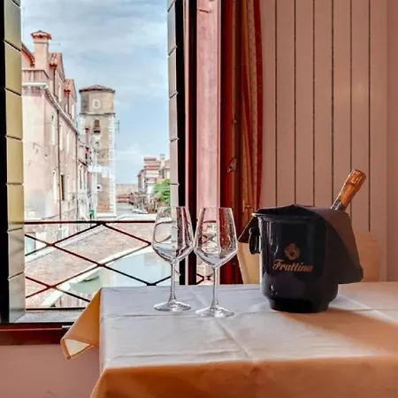 Heart Of Biennale Apartment Venice